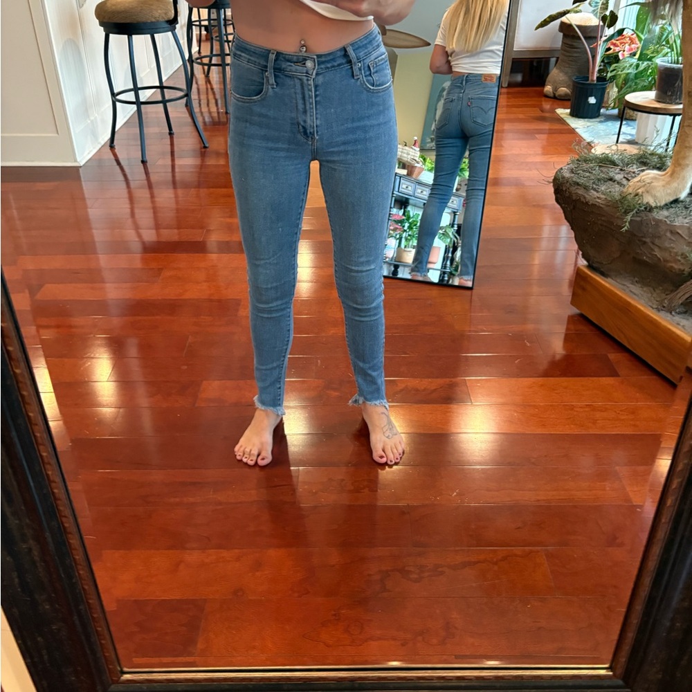 Stylish Blue Women's Skinny Jeans
